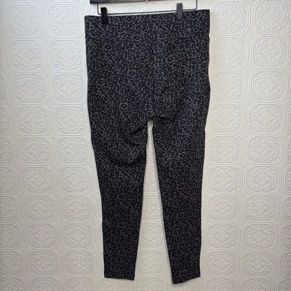 LOFT | Leopard Print Ponte Leggings, Size M, NWT - Picture 9 of 11